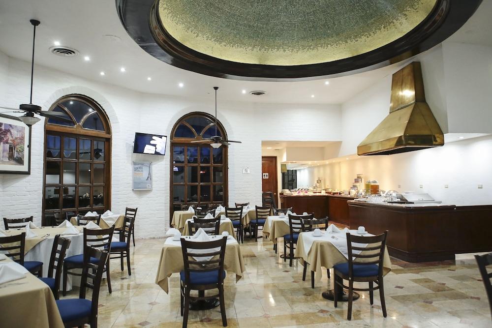 Quality Inn Nuevo Laredo Eksteriør bilde