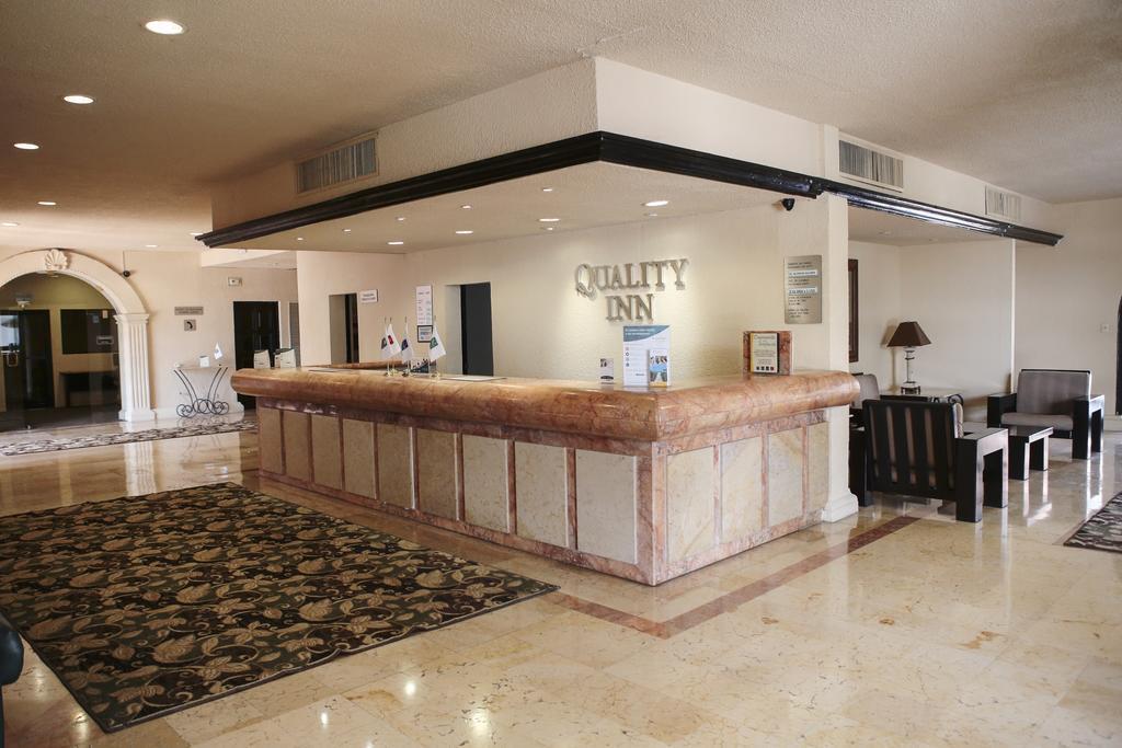 Quality Inn Nuevo Laredo Eksteriør bilde
