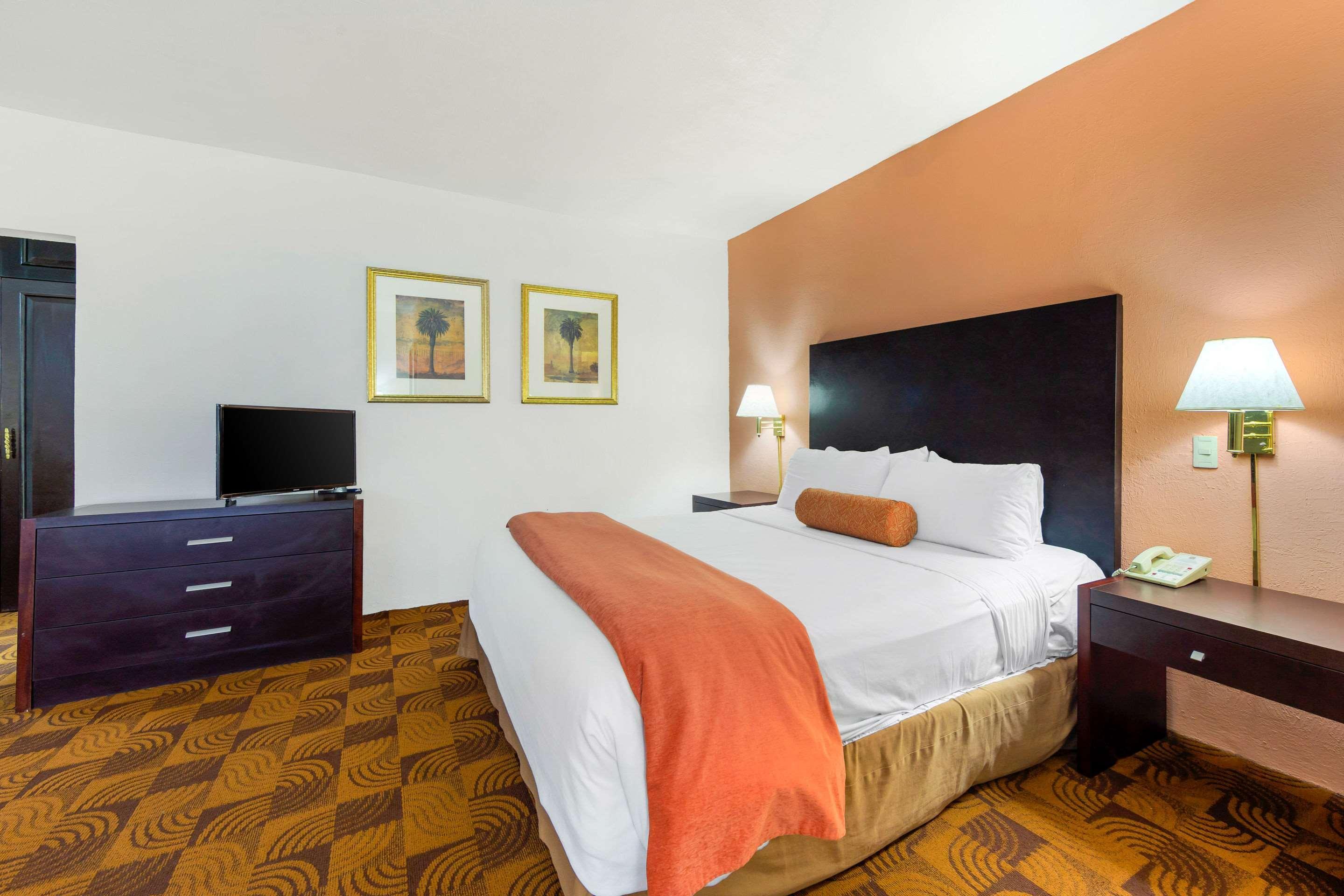 Quality Inn Nuevo Laredo Eksteriør bilde