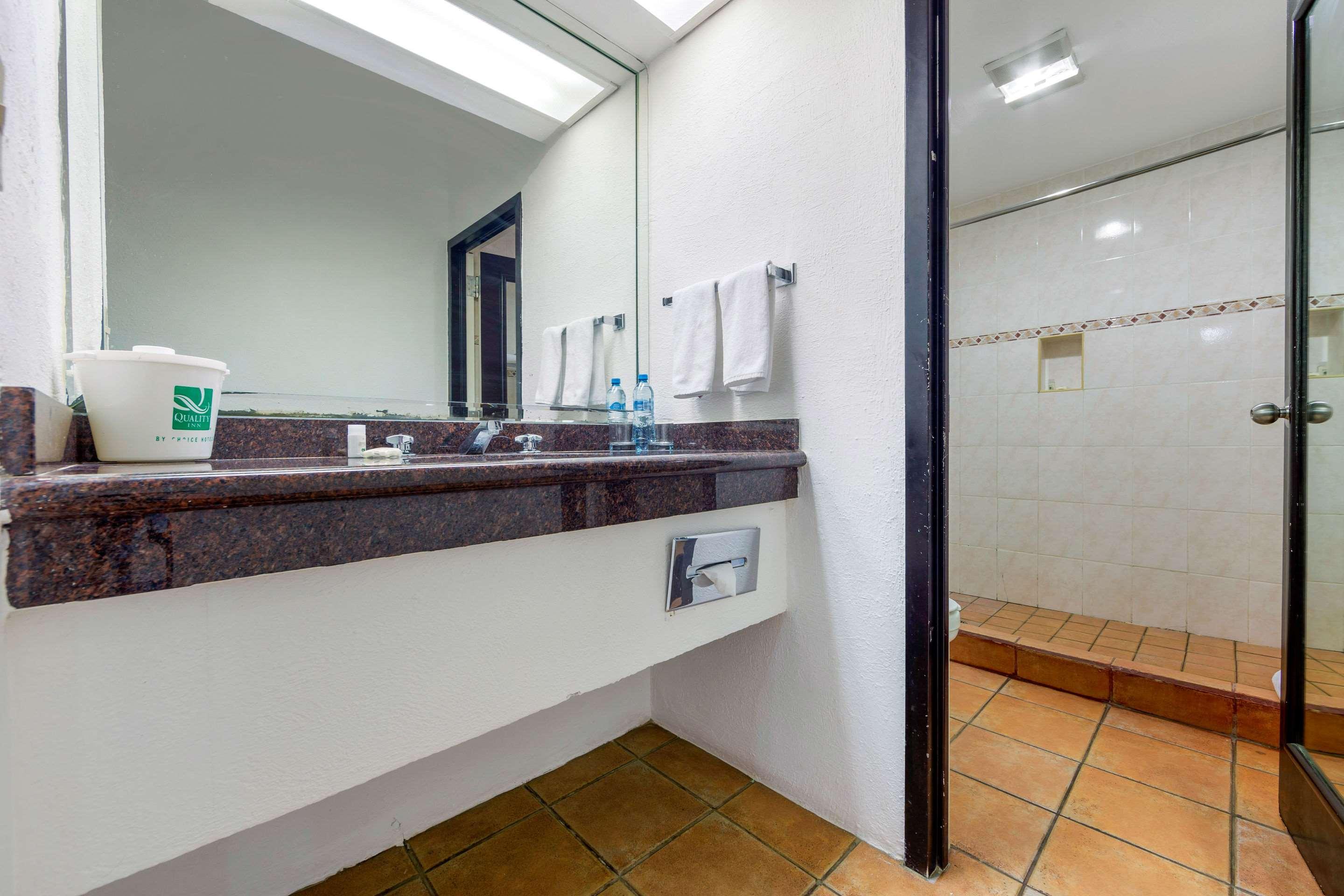 Quality Inn Nuevo Laredo Eksteriør bilde