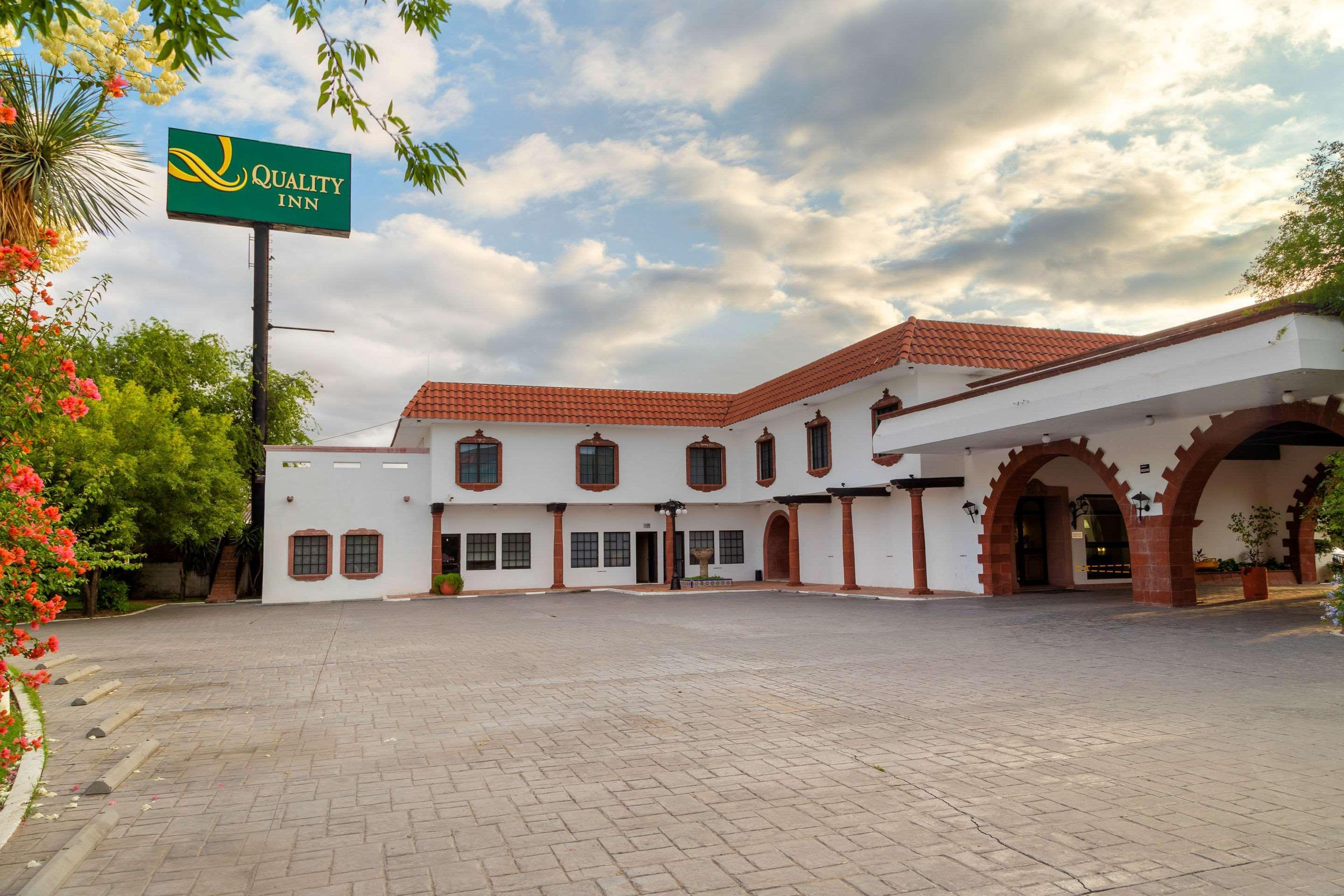 Quality Inn Nuevo Laredo Eksteriør bilde