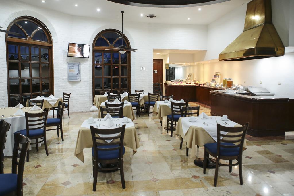Quality Inn Nuevo Laredo Eksteriør bilde