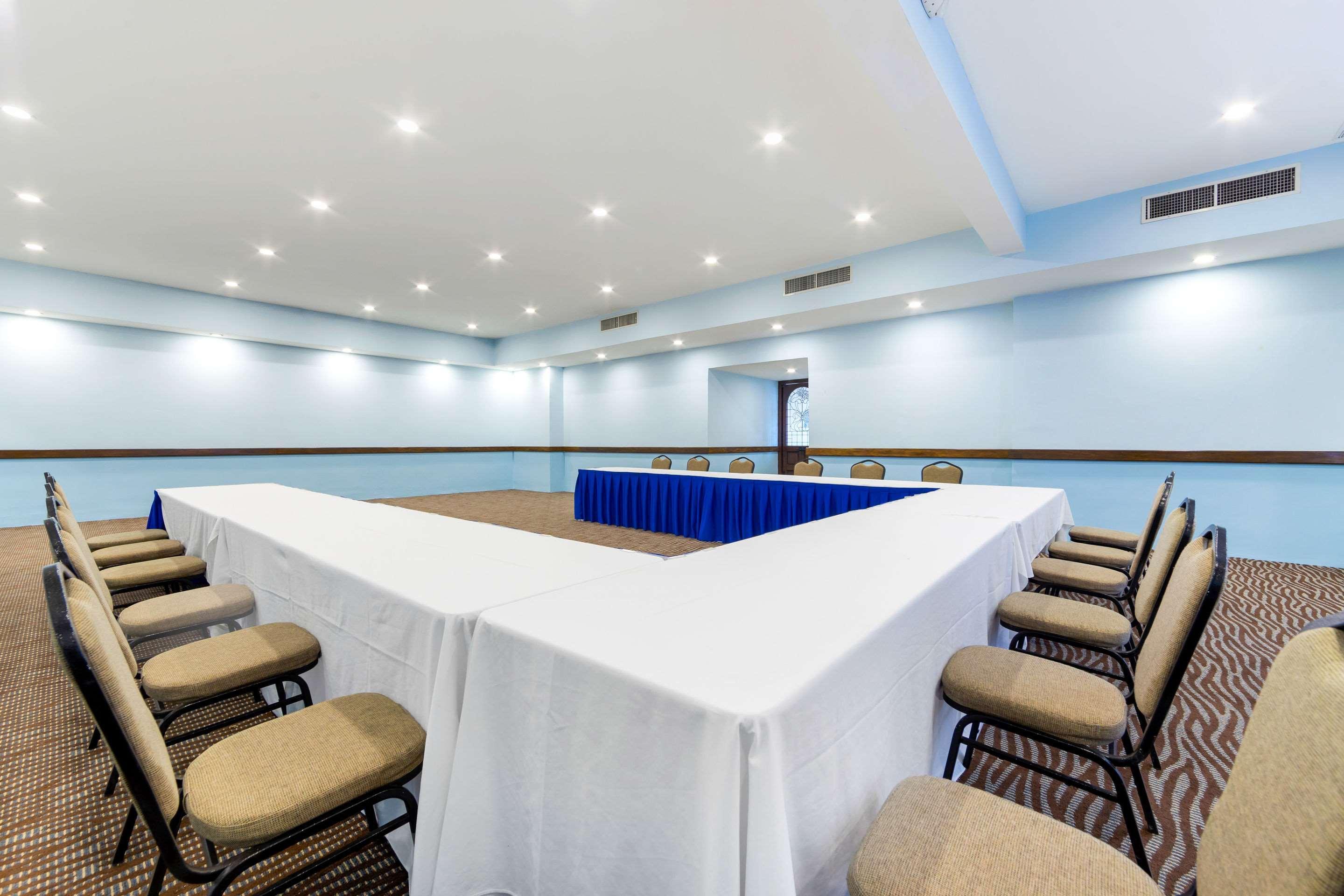 Quality Inn Nuevo Laredo Eksteriør bilde