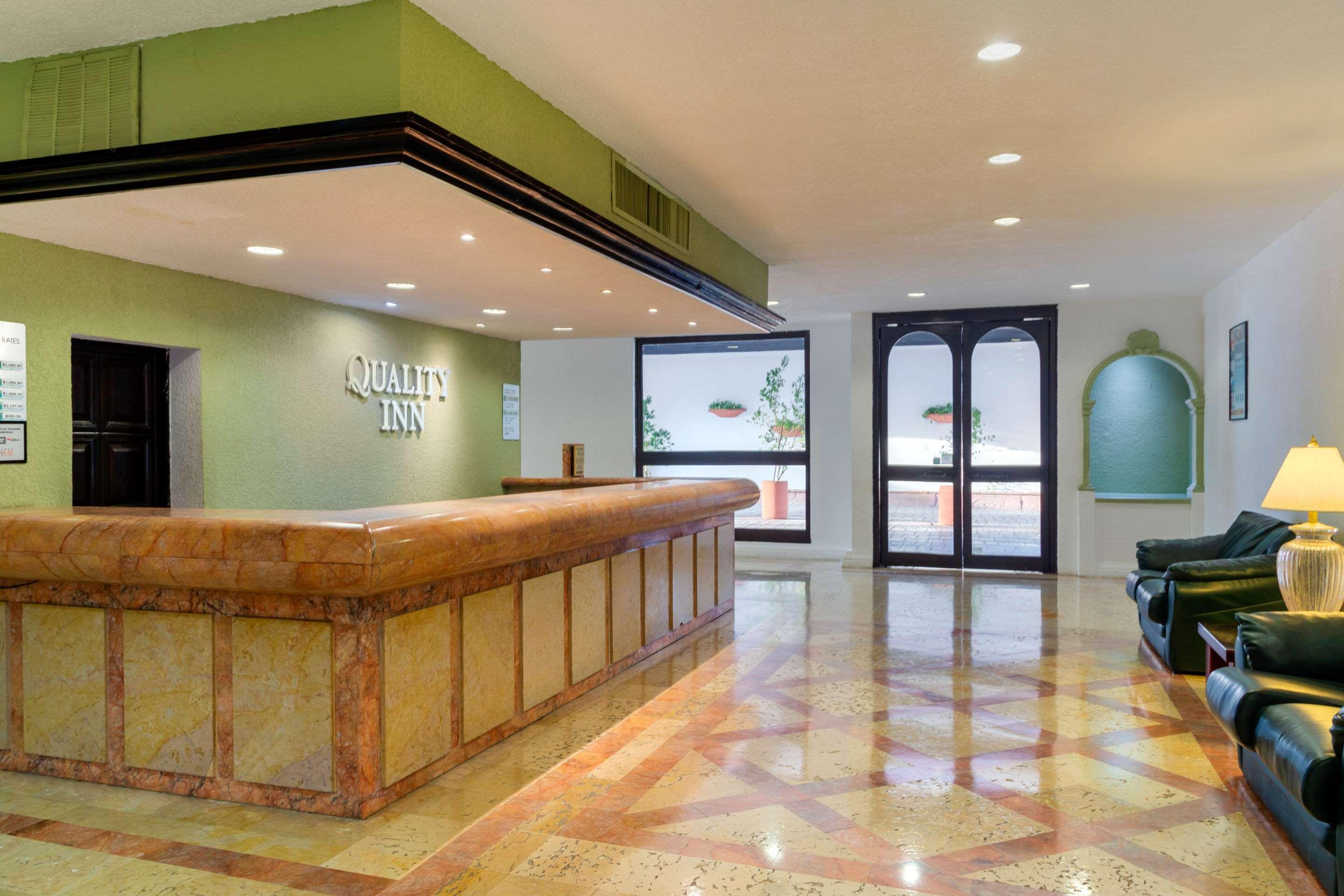 Quality Inn Nuevo Laredo Eksteriør bilde