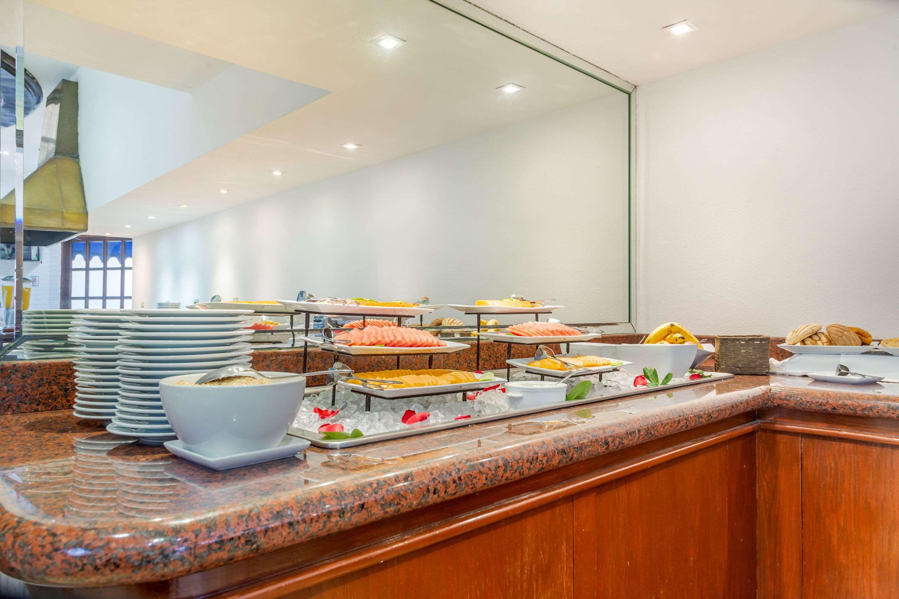 Quality Inn Nuevo Laredo Eksteriør bilde