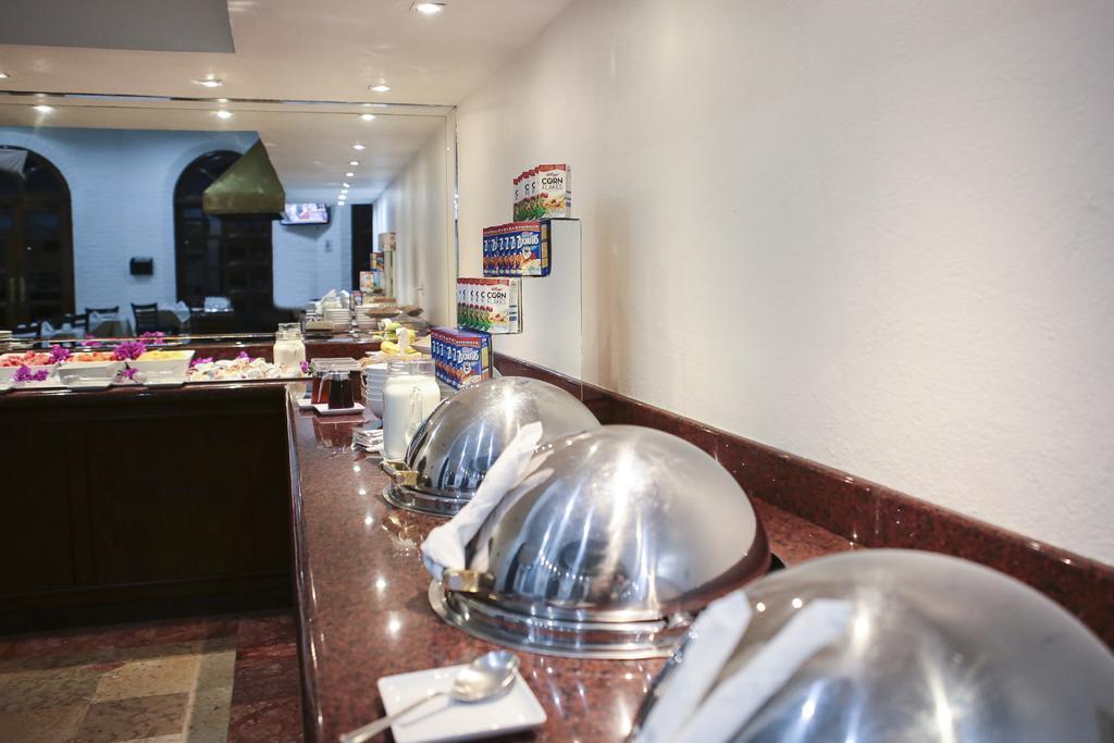 Quality Inn Nuevo Laredo Eksteriør bilde